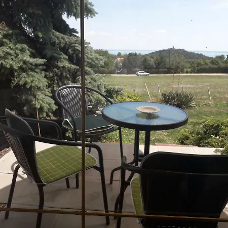 Ruellhome Holiday home Felsoors